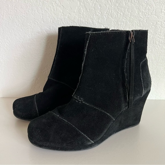 2/$30 TOMS Desert Wedge Suede Leather Bootie Black SZ 9.5 - Picture 11 of 12